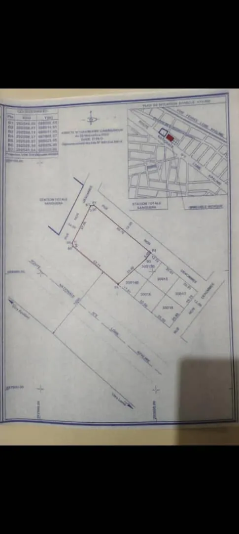 Terrain 2400 m² en vente en bordure de goudron à Adidogomé Zanguera – Lomé