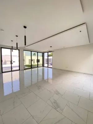 Vente d'une villa à Cité Renaissance, 4 chambres, 812,85 m², avec piscine et garage souterrain – 800 millions FCFA — photo 2