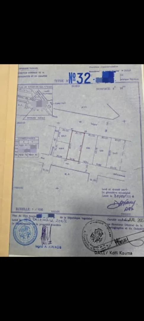 Terrain 600 m² en vente en bordure de deux voies à Adidogomé Douane – 130 millions FCFA