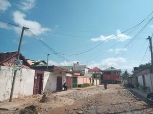 Vente d'un terrain à Avedji Cito, 1 lot clôturé bâti, à 100 m du goudron – 50 millions FCFA — photo 3