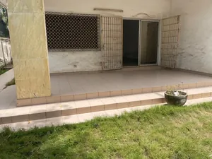 Vente de villas jumelles à Ablogamé, 4 chambres chacune, angle de rue, avec jardin et garage – 250 millions FCFA à débattre — photo 2
