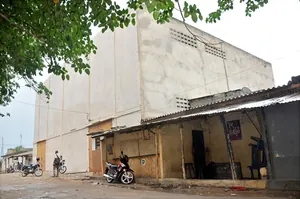 Magasin à vendre à Assigamé, rue de Locam, à 5 minutes du grand marché de Lomé – 250 millions FCFA — photo 2
