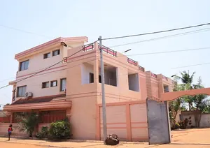 Hôtel 16 chambres R+2 en vente à Lomé Forever – 450 millions FCFA — photo 2