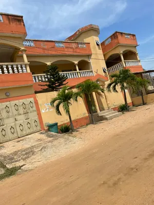 Maison à vendre à Avepozo Bateauvi, 200 m du goudron – 65 millions FCFA
