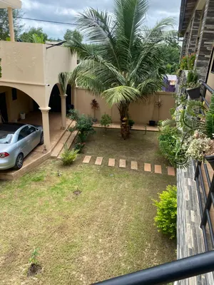 Villa 3 pièces en vente à Zanguéra – 160 millions FCFA à débattre — photo 2