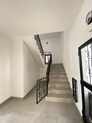 Villa duplex 5 chambres à louer à Tokoin proche de Sica Toyota – 1 500 000 FCFA/mois