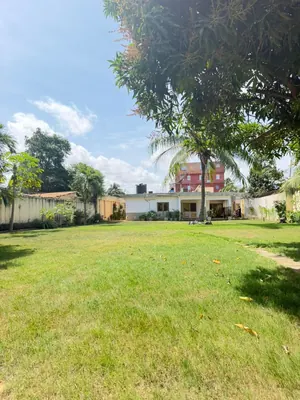 Résidence 4 lots en vente en bordure de goudron à Djidjolé – 450 millions FCFA — photo 6
