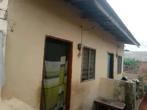 Maison 3 pièces en vente à Segbé Klémé Château – 6 000 000 FCFA — photo 2