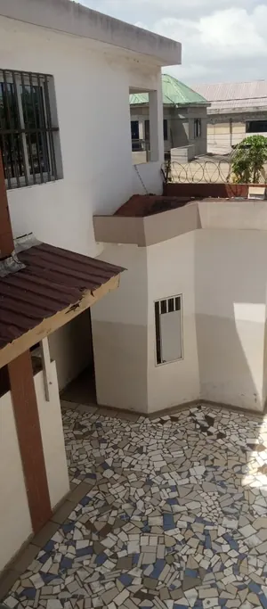 Vente d'une clinique à Hédzranawoé, sur 1 lot (600 m²), à 800 m du goudron – à partir de 250 millions FCFA — photo 21