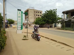 Terrain 3/4 de lot en vente au bord du goudron à Tokoin Ramco – 85 millions FCFA — photo 6
