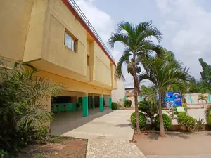 Hôtel opérationnel 4 lots en vente à Djidjolé – 500 millions FCFA — photo 8