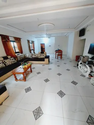 Vente d'une villa à Ségbé Akato, 7 chambres, R+1, nouvelle construction, demi-lot, à 200m du goudron – 65 millions FCFA — photo 5