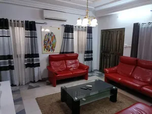 Villa R+2 7 pièces à vendre à Noukafou, 300m du goudron – 120 millions FCFA — photo 5