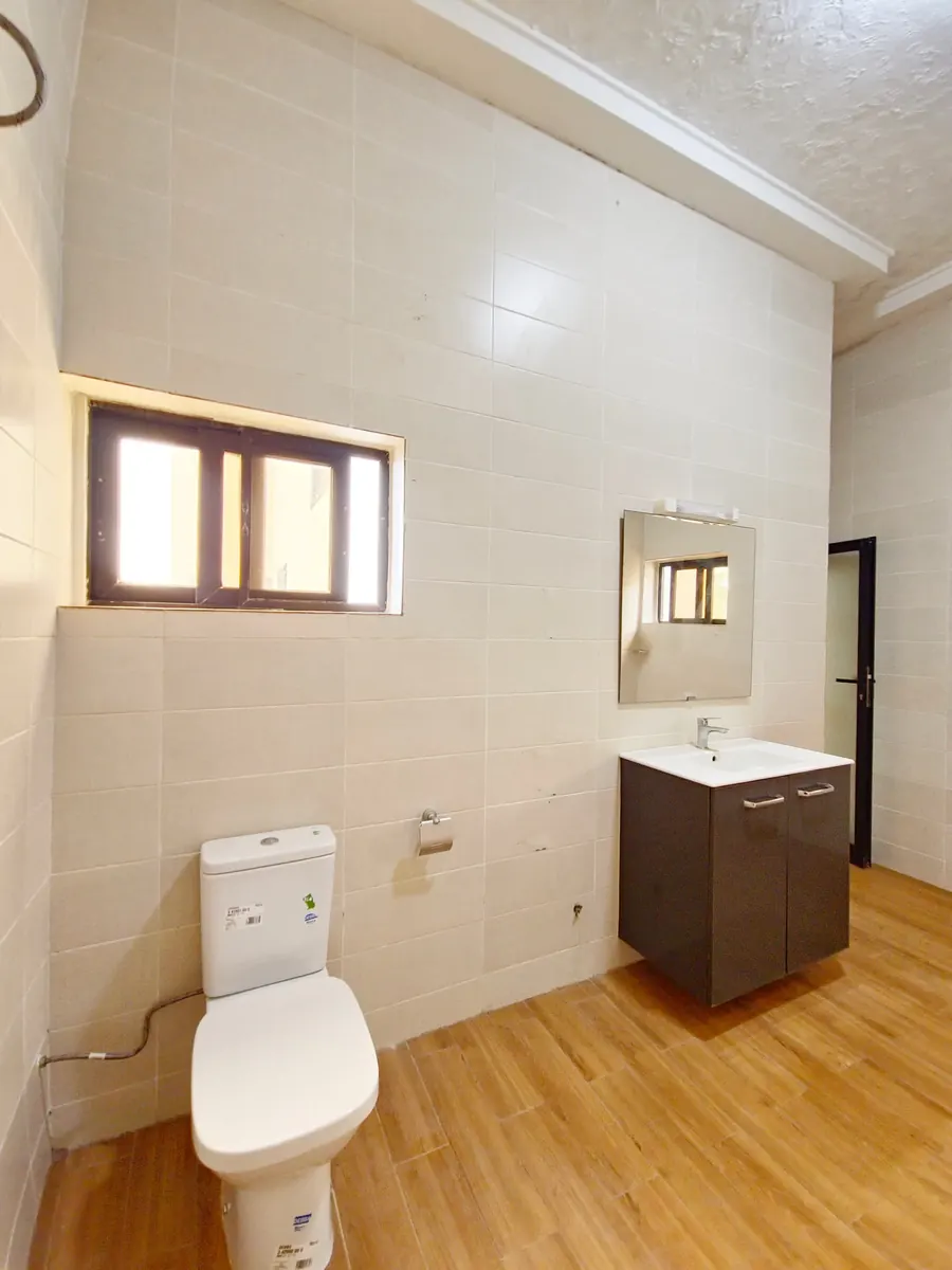 Villa duplex 4 chambres en vente sur demi-lot à Agoè Légbassito Madjikpet – 95 millions FCFA