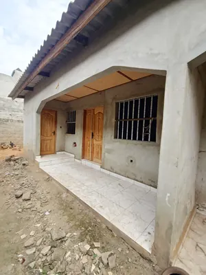 Vente d'une villa inachevée à Sogbossito Catholique, 4 chambres + 2 appartements, 1 lot 600 m², titre foncier – 90 millions FCFA — photo 19
