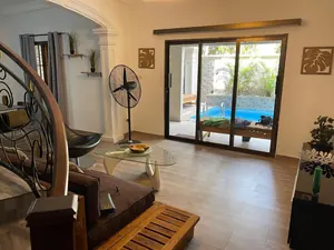 Maison meublée 5 pièces avec piscine à louer à Avépozo – 1 000 000 FCFA/mois — photo 2