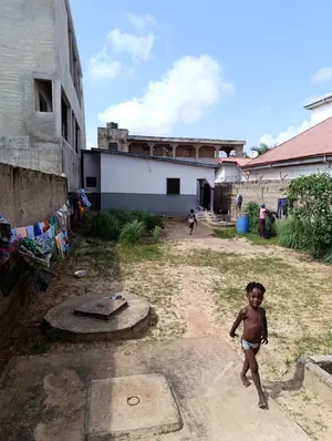Maison 2 chambres avec boutique en vente à Agoè Nanegbe – 27 millions FCFA — photo 3