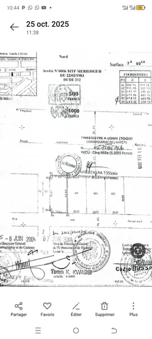 Terrain bâti 789 m² en vente au bord du goudron à Adidogomé – 400 millions FCFA