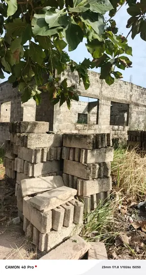 Vente d'une villa à Agoè Legbassito Avinato, 5 chambres, 1 lot (600 m²), en angle de rue, niveau dalle – 40 millions FCFA — photo 7