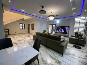 Location d'une villa à Entrepris de Union, 7 chambres, semi-meublée – à partir de 1 200 000 FCFA — photo 4