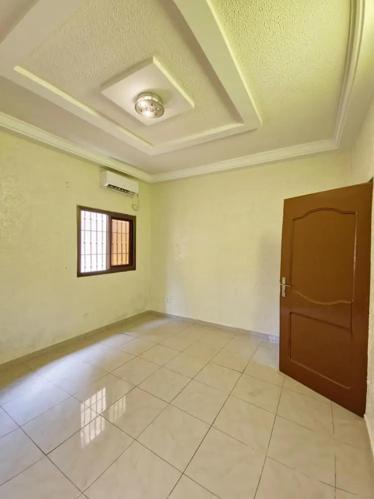Villa duplex 8 pièces en vente à Légbassito Athiémé – 85 millions FCFA