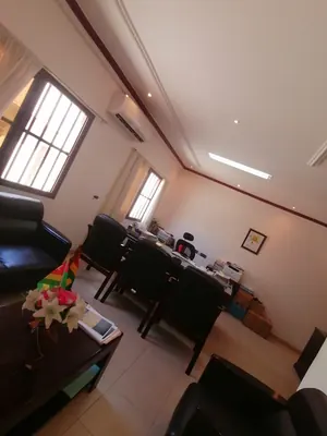 Immeuble en vente en bord de goudron à Bè Klikamé – 120 millions FCFA — photo 3
