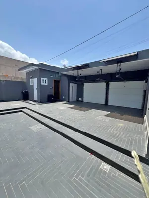Villa meublée 2 chambres avec piscine à louer à Djidjolé Kouvahey – 1 000 000 FCFA/mois — photo 2