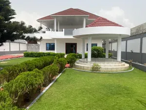 Villa meublée 8 pièces à louer à Kpogan – 700 000 FCFA/mois