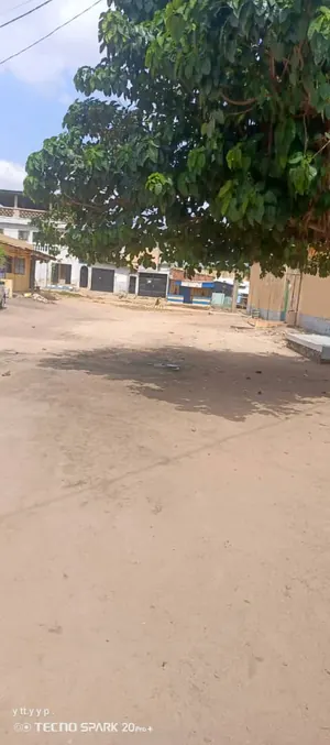 Terrain à vendre à Agbalepedo derrière groupe C – 8,5 millions FCFA