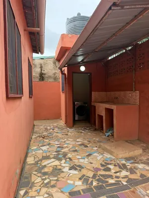 Vente d'une villa à Agoè Légbassito, 2 chambres salon, 301 m², avec dépendance et jardin – 55 millions FCFA — photo 4