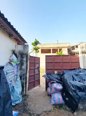 Maison 3 pièces en vente en angle de rue à Totsi Gblinkomé – à partir de 20 millions FCFA — photo 1