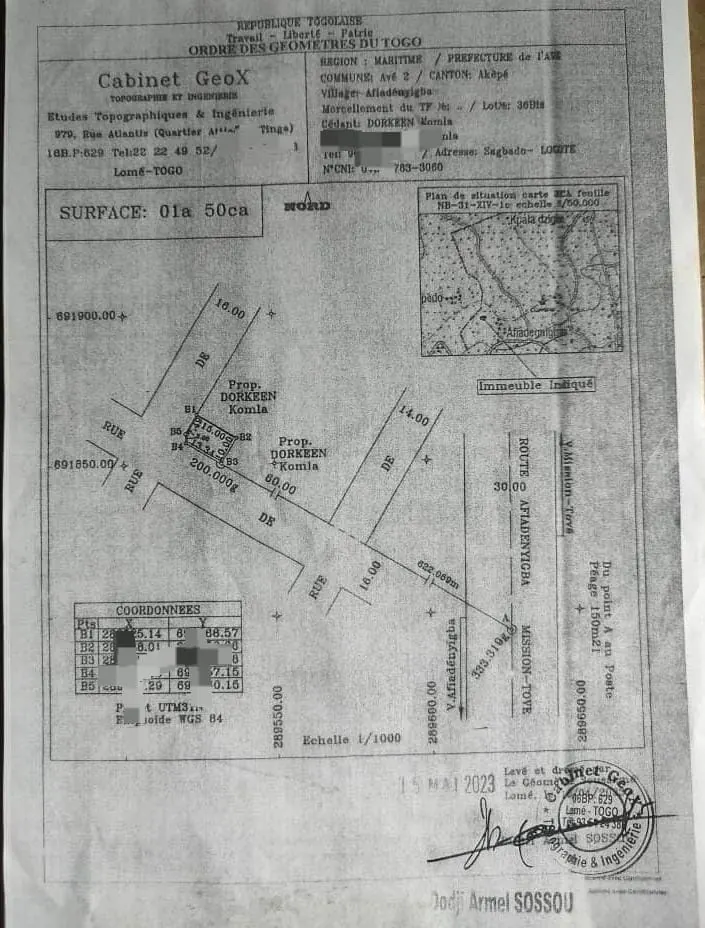 Terrain en angle de rue à vendre à Zanguera Afiadégnigban – 3 millions FCFA