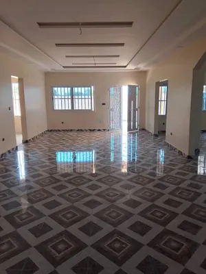 Location et vente d'une villa à Adetikopé Kpotave, nouvelle construction, 4 chambres, 1 lot, avec magasin et dépendance – 120 000 FCFA/mois ou 80 millions FCFA