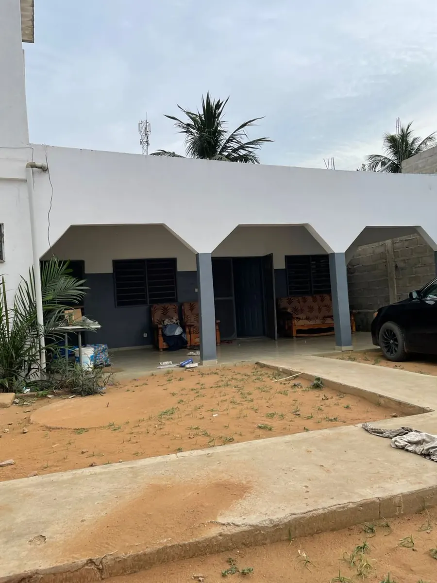 Terrain 3,5 lots (2100 m²) en vente à Agoè Sogbossito, près du contournement – 30 millions FCFA le lot