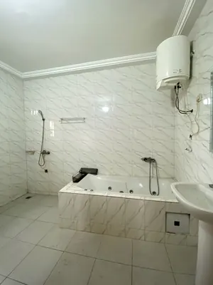 Location d'une villa duplex à N'Kafou, 5 chambres, avec jardin, climatisée – 650 000 FCFA/mois — photo 16
