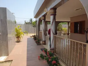 Villa meublée 5 chambres à vendre à Agoè Telessou – 400 millions FCFA — photo 2