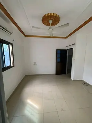 Villa 6 chambres meublée avec piscine à vendre à Agodeka – 150 millions FCFA — photo 2