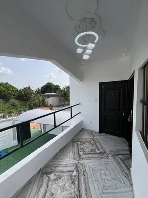 Villa 6 pièces à vendre à Zanguéra Klémé – 300 m² – 80 millions FCFA — photo 8