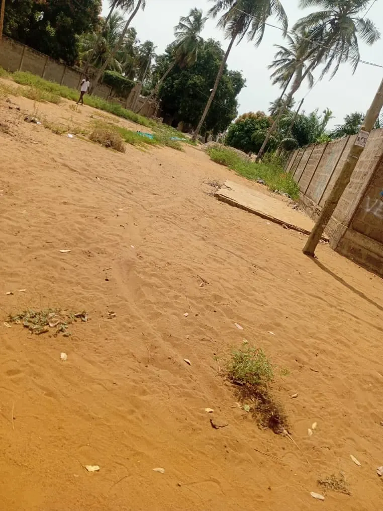 Terrain en angle de rue à vendre à Togokomé (Aného) – 4,5 millions FCFA