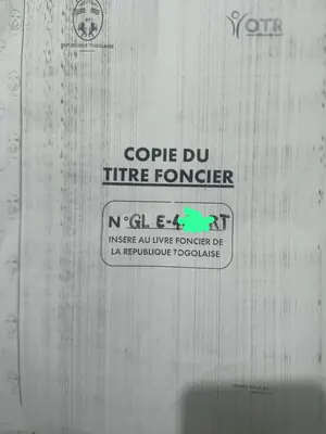 Vente d'un terrain à Djidjolé, 1 lot, clôturé, derrière la pharmacie/station Total – 70 millions FCFA — photo 4