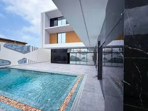 Villa 6 chambres 600 m² en vente à Tokoin Wuiti – 900 millions FCFA
