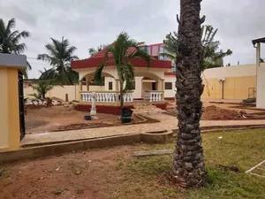 Location d'une boutique à Tokoin Ranco, bord du goudron, avec bureau et sanitaire – 180 000 FCFA/mois — photo 18