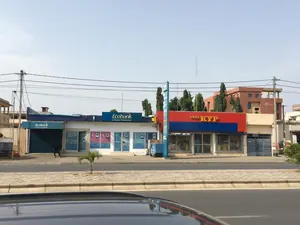 Villa avec boutiques en vente en bord du goudron à Dékon – 500 millions FCFA — photo 4