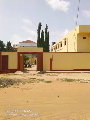 Villa 8 pièces en vente à Djidjolé Antigank – 90 millions FCFA