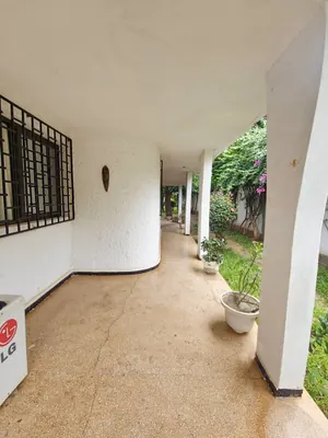 Vente d'une villa à Agoè Cacaveli, meublée avec piscine, 6 chambres sur 2 lots et demi – 350 millions FCFA — photo 20