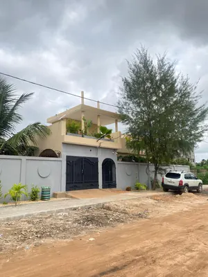 Villa 3 pièces en vente à Zanguéra – 160 millions FCFA à débattre — photo 4