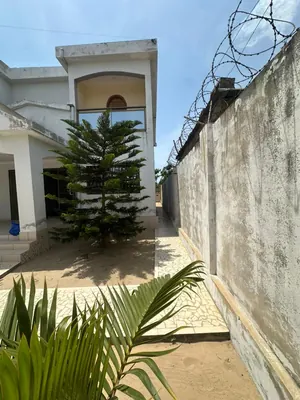 Villa 6 chambres en vente à Baguida-Avépozo – 125 millions FCFA — photo 2
