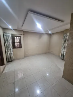 Vente d'une villa à Hountigomé, angle de rue, R+2, 447 m², proche du goudron – 250 millions FCFA — photo 7