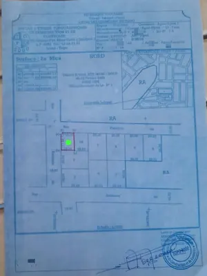 Vente d'un terrain à Agoè Assiyéyé Minamadou, demi-lot, angle de rue, villa existante – 30 millions FCFA — photo 3
