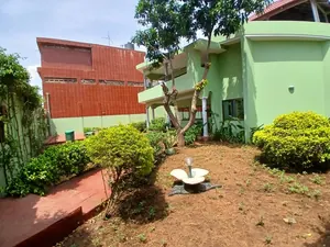 Location d'une villa à Hédzranawoé Balkan, 5 chambres, R+2, garage 5 voitures, avec ou sans meubles – à partir de 800 000 FCFA — photo 1